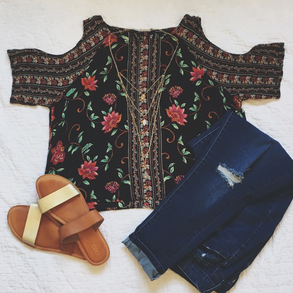 Forever 21 Shoulder Cutout Top